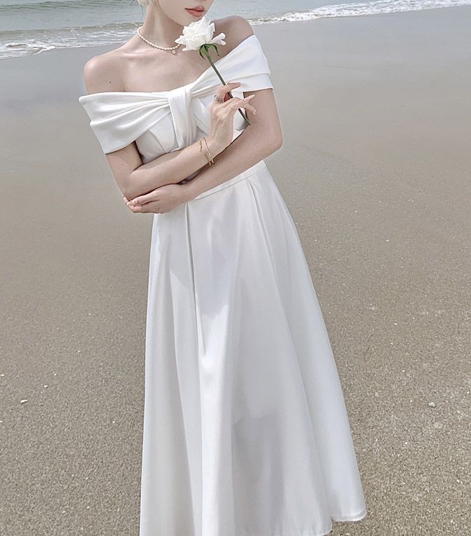 셀프 웨딩 신부 화이트 오프숄더 드레스